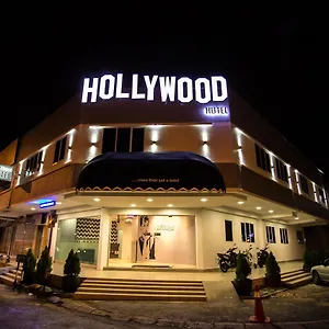 Hollywood ** Ipoh